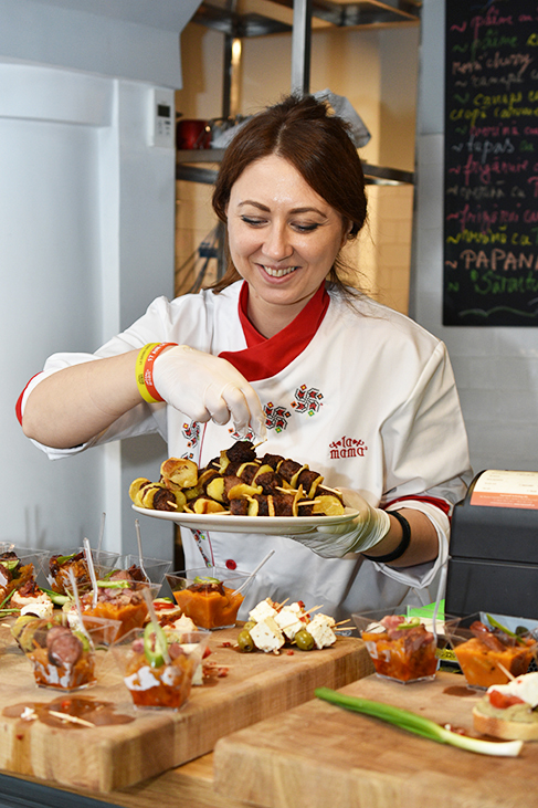 Silvana_Borza_PRManager_restaurant_La_Mama_fotohoreca.ro